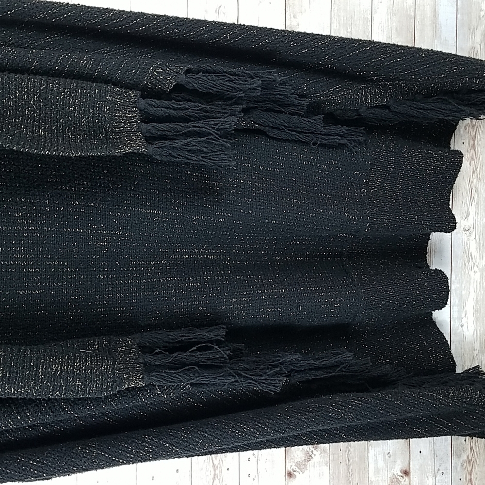 Avenue, Black Chunkie Cardigan with gold Thread shimmers, sweater, Sz 14/16 - Picture 10 of 11